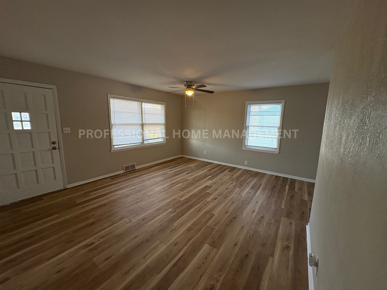 800 W 47th St S - Photo 6 of 11