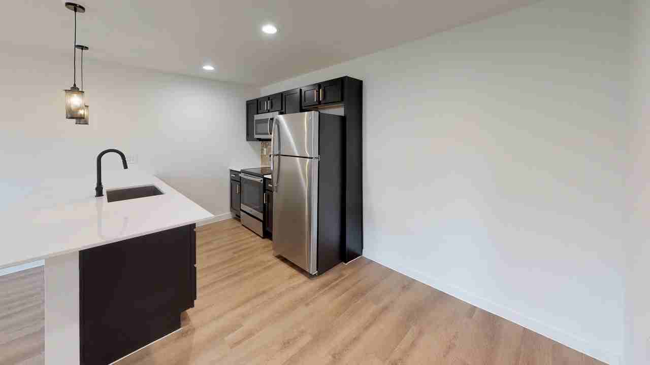 Live Oak Manor - Photo 3 of 12