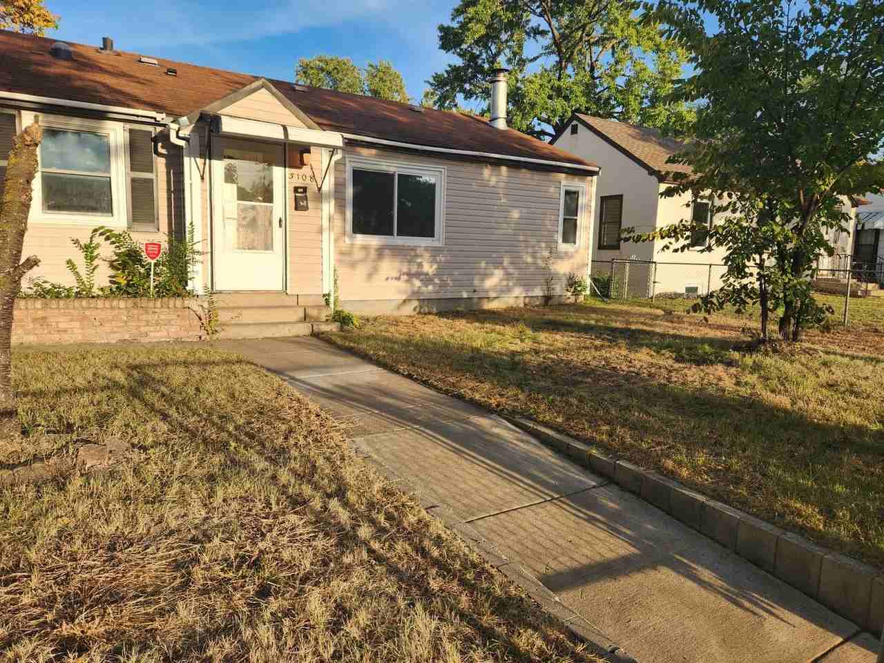 5108 Emerson Ave N - Photo 2 of 17