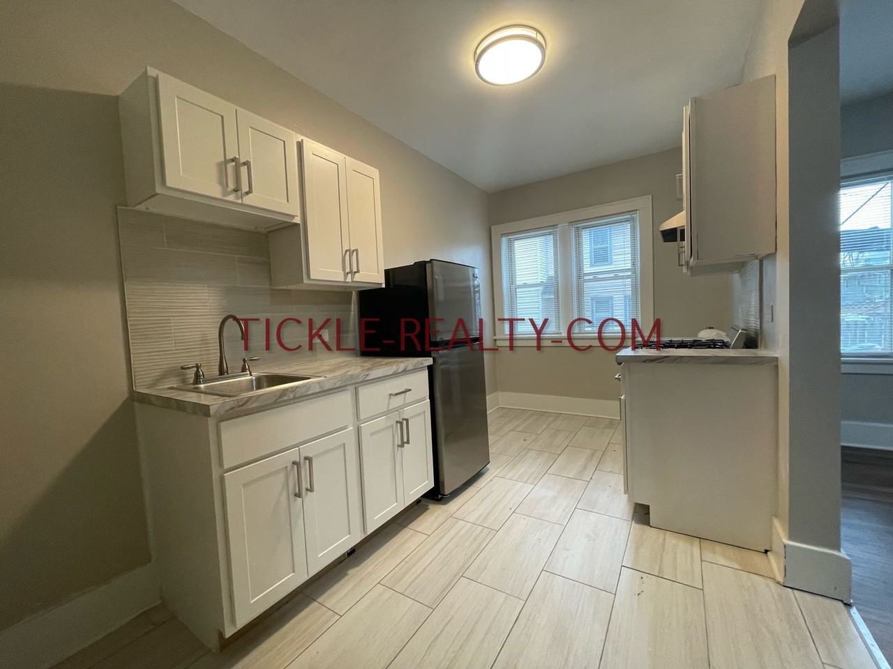 Upper Monroe - Photo 3 of 27