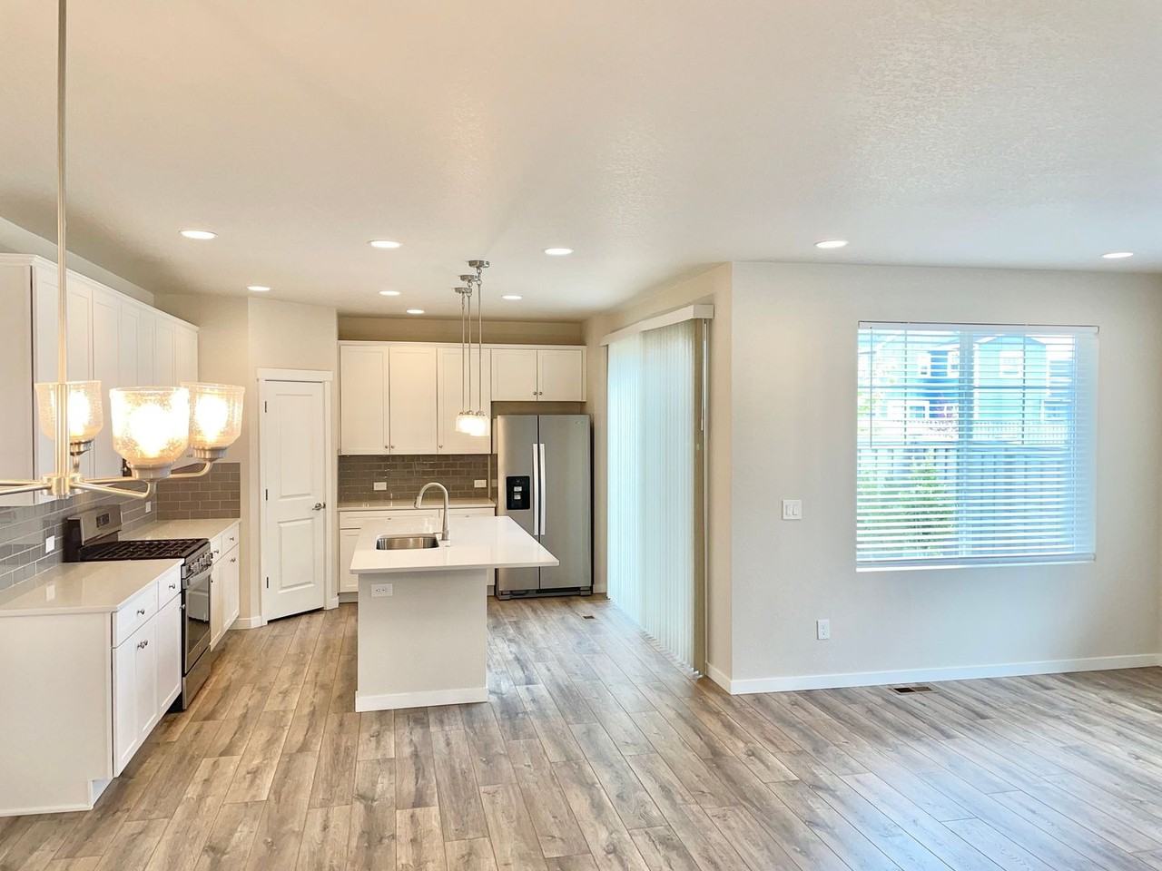 5829 Spring Breeze Dr - Photo 3 of 32