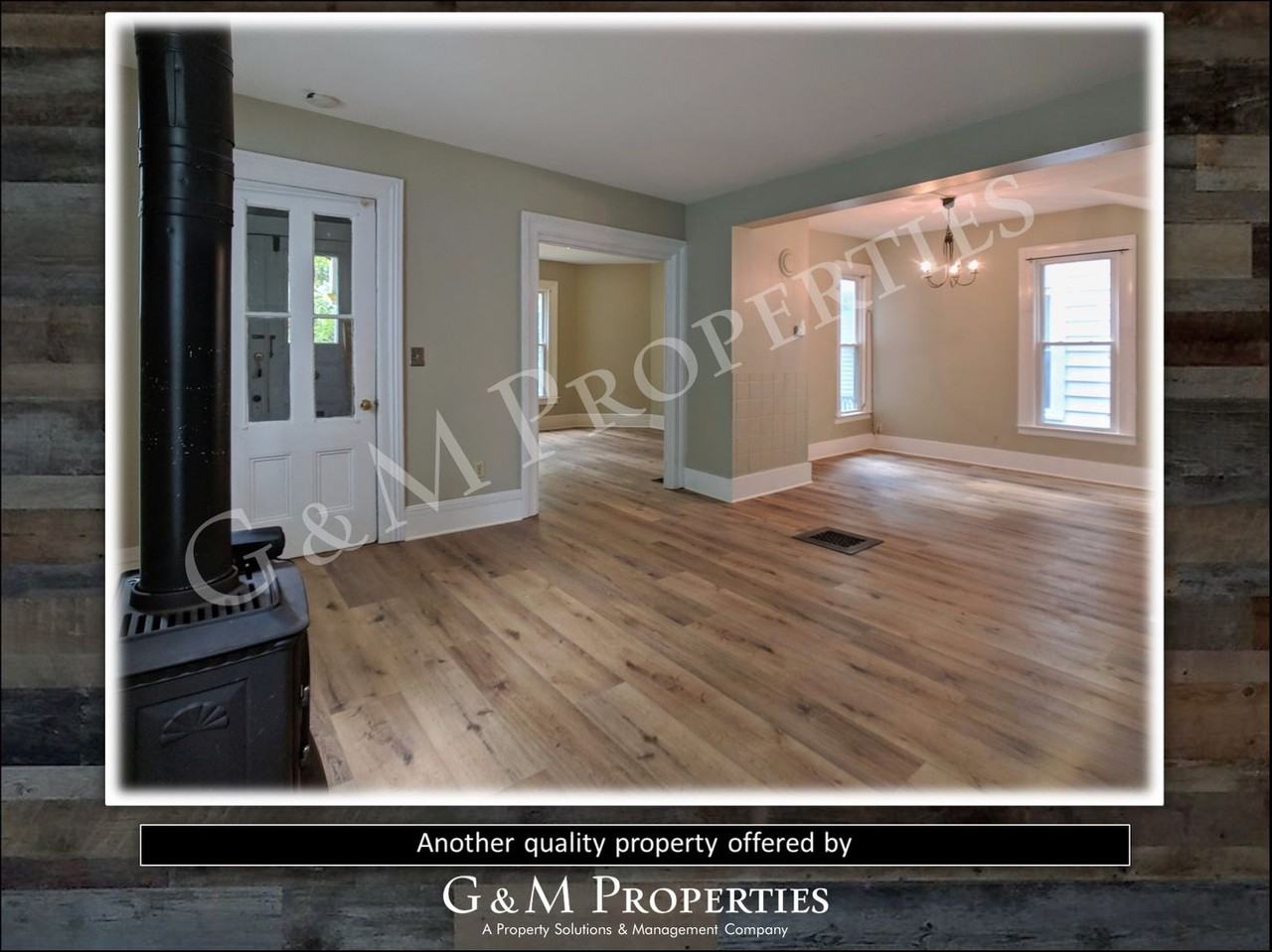18 Hickory St - Photo 4 of 50
