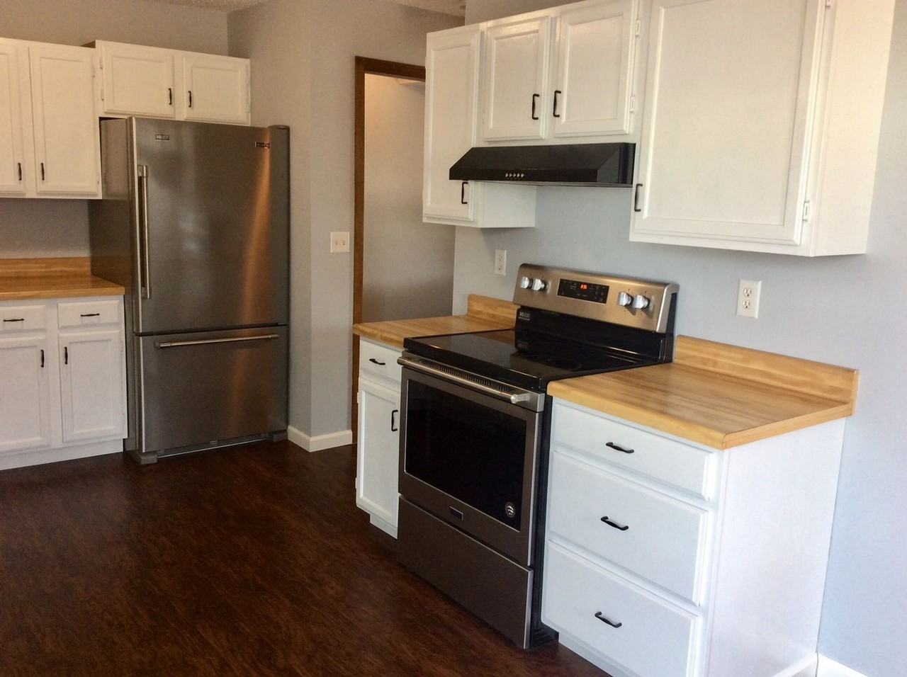 1347 Sims St - Photo 2 of 16