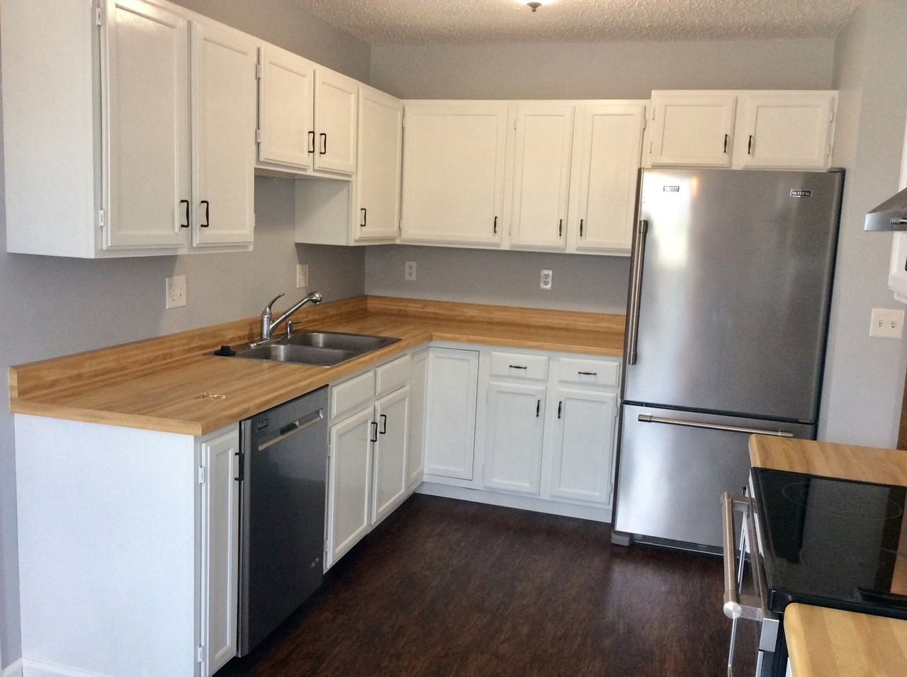 1347 Sims St - Photo 3 of 16