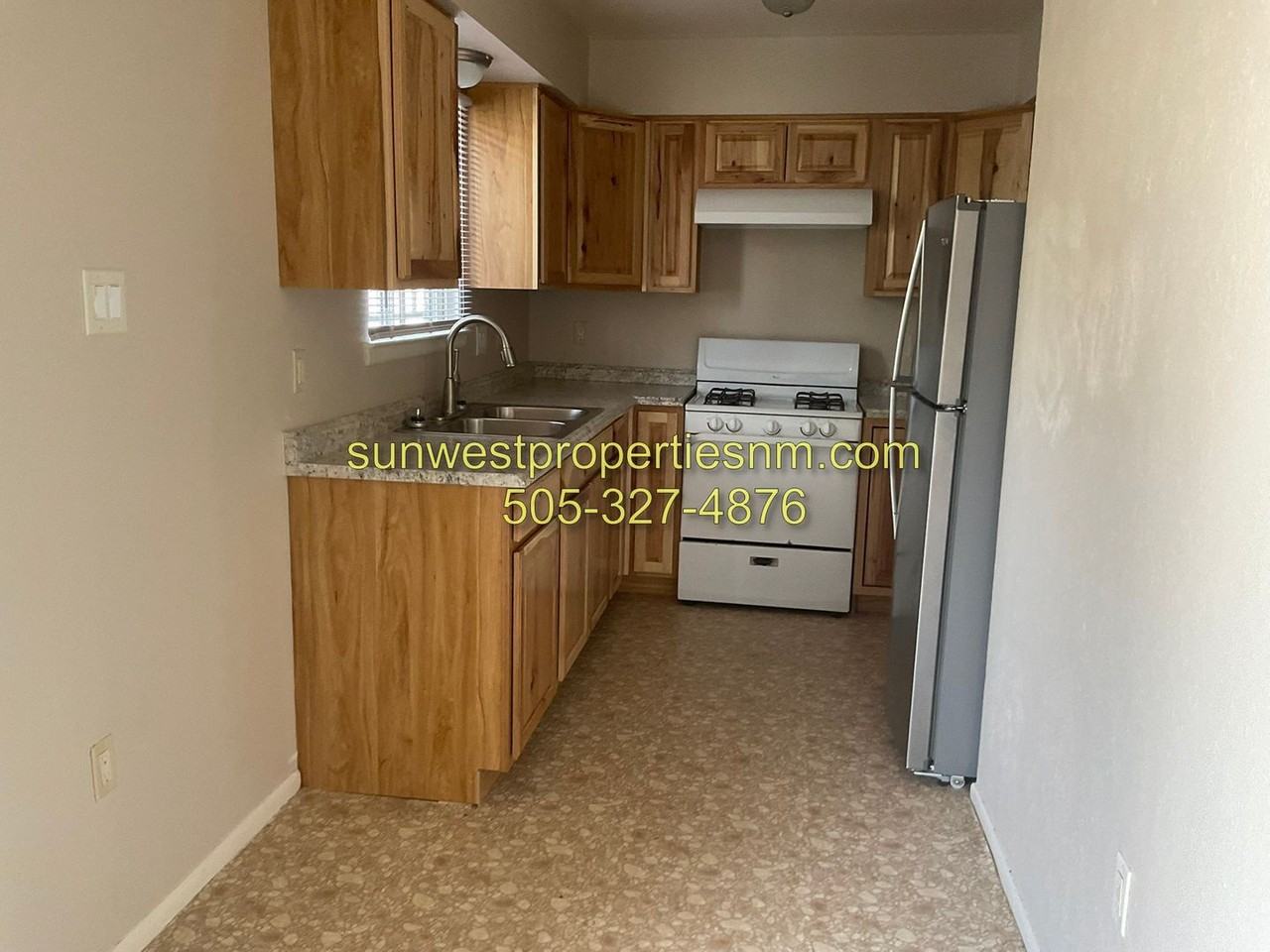 304 N Rio Grande Ave - Photo 3 of 11