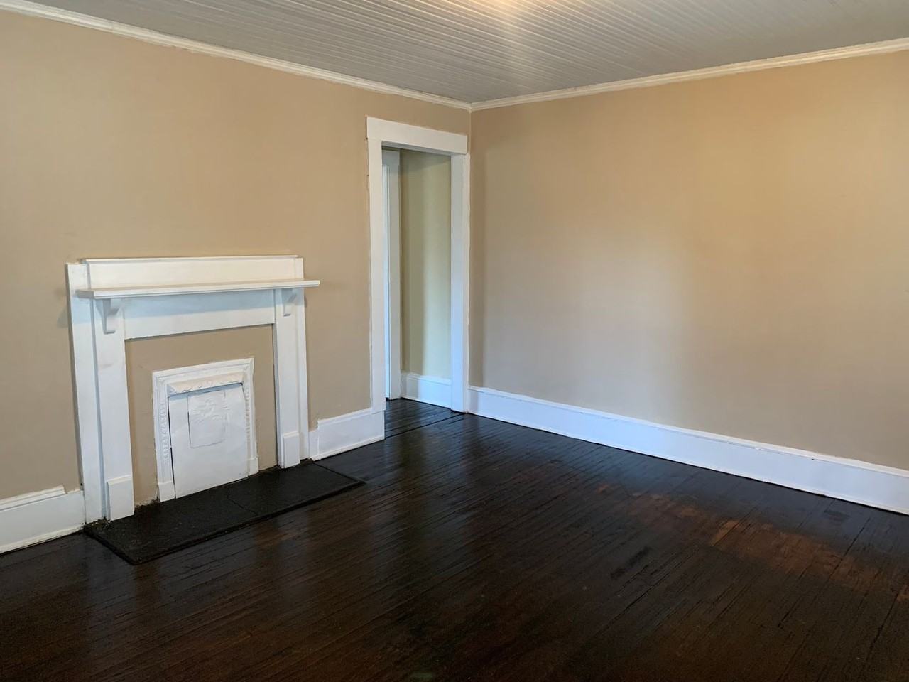 1021 Ambassador St - Photo 7 of 20