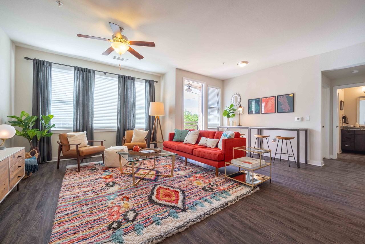 Sur512 - Photo 4 of 25