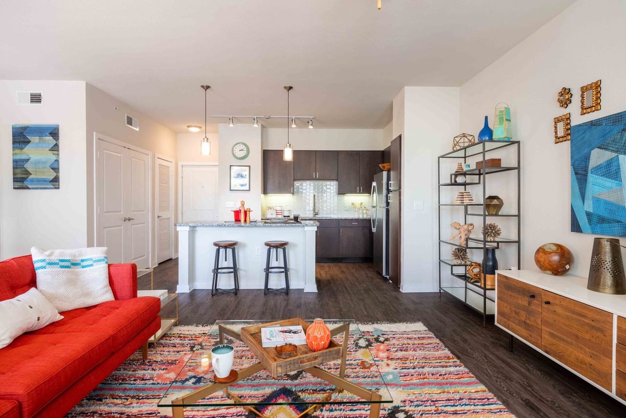 Sur512 - Photo 5 of 25