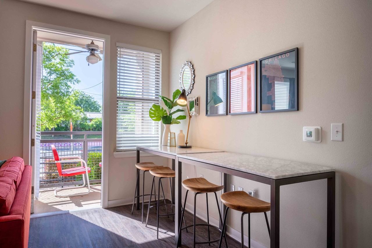 Sur512 - Photo 6 of 25