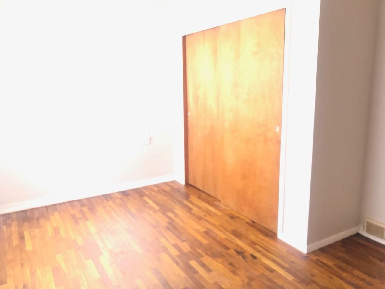 1910 S Morris Ave - Photo 6 of 10