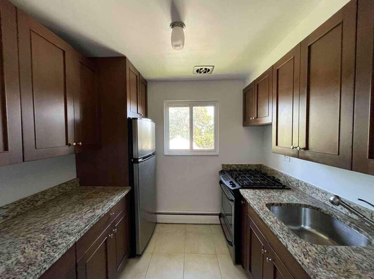 Wayne Street Apartments - Photo 6 of 9