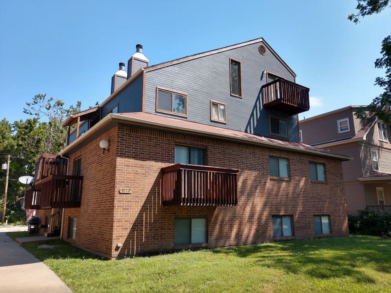 1012 Fremont St #2 - Photo 2 of 9