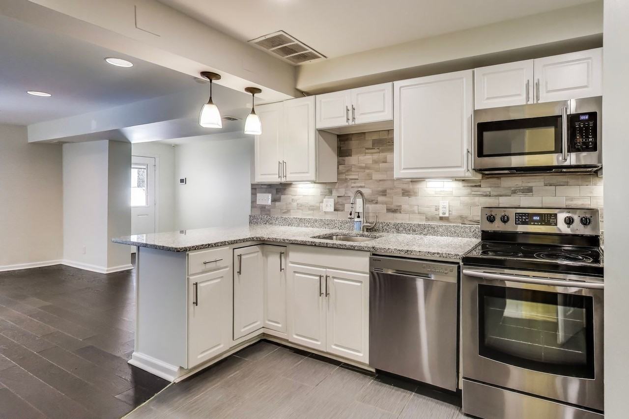 1625 S St Nw - Photo 2 of 20