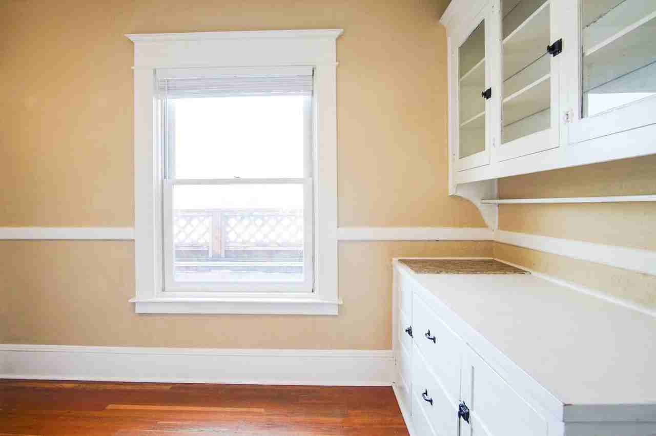 1008 N Killingsworth St #2 - Photo 4 of 14
