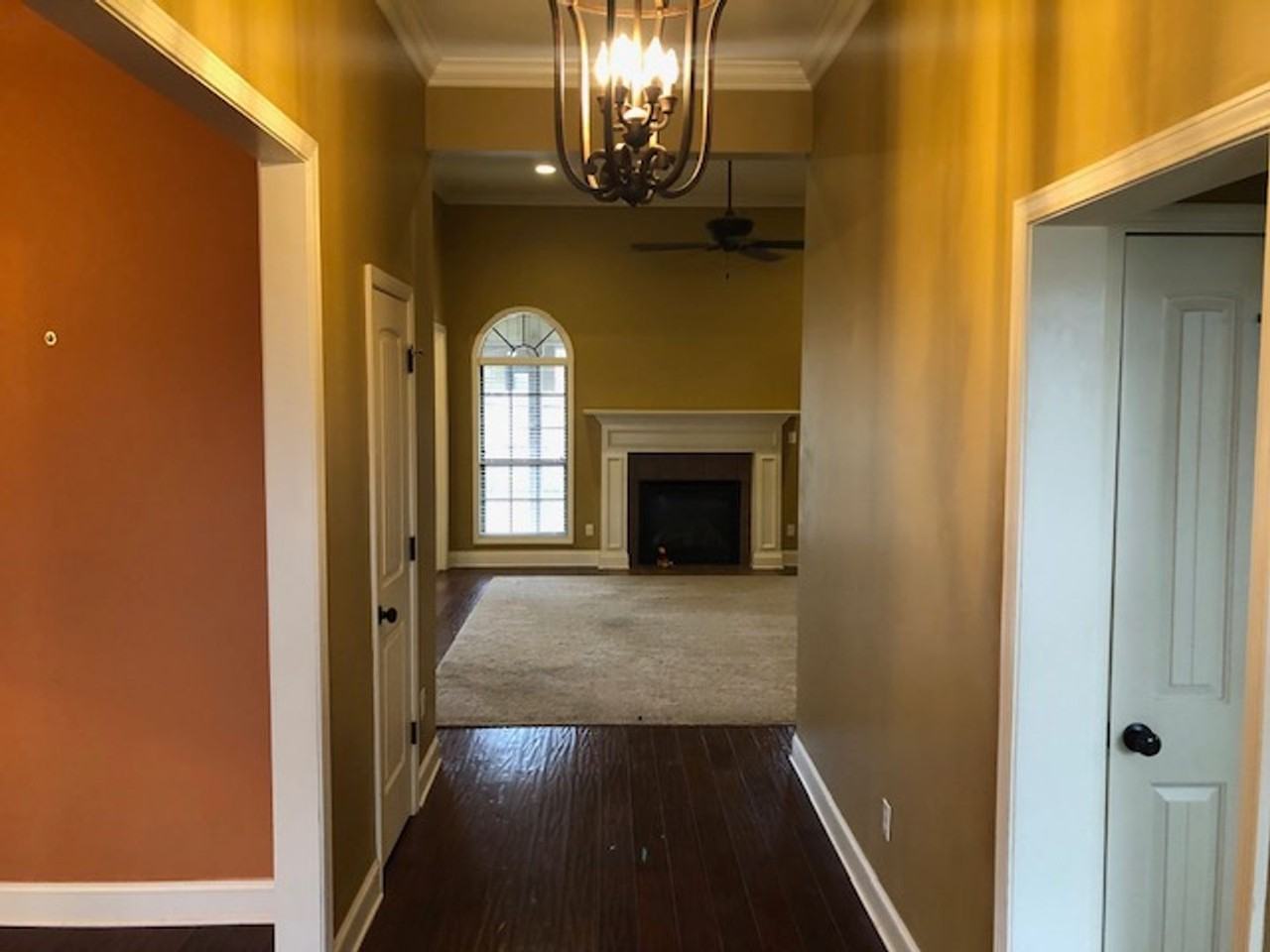 3225 Forest Hill Dr - Photo 2 of 12