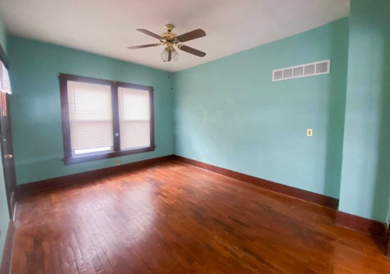 520 Thurston St #1 - Photo 3 of 12