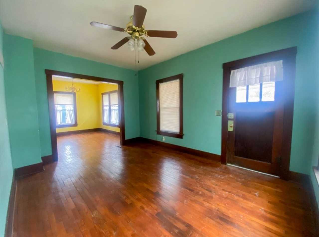 520 Thurston St #1 - Photo 4 of 12