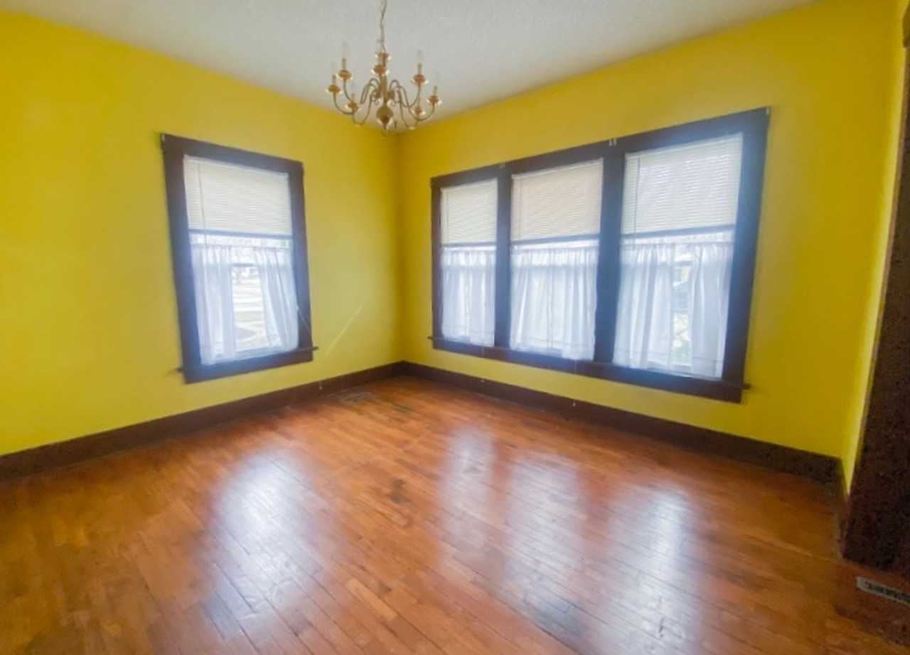 520 Thurston St #1 - Photo 5 of 12