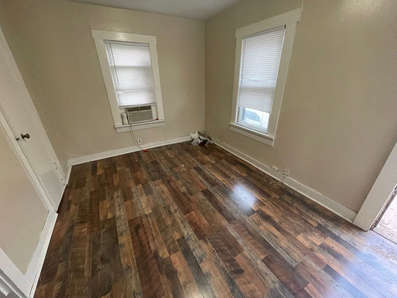 609 En 16th St - Photo 2 of 13