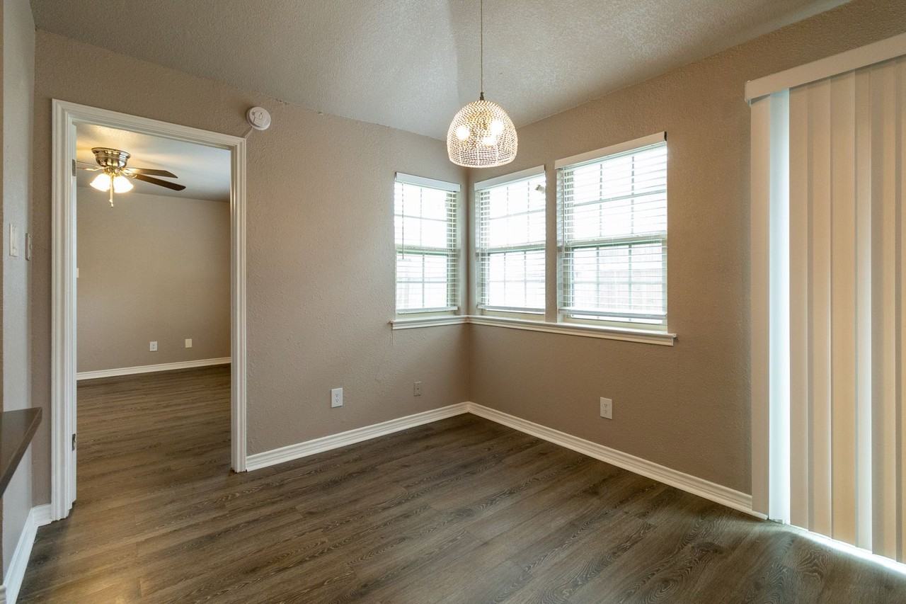 1003 Hyridge St - Photo 7 of 12