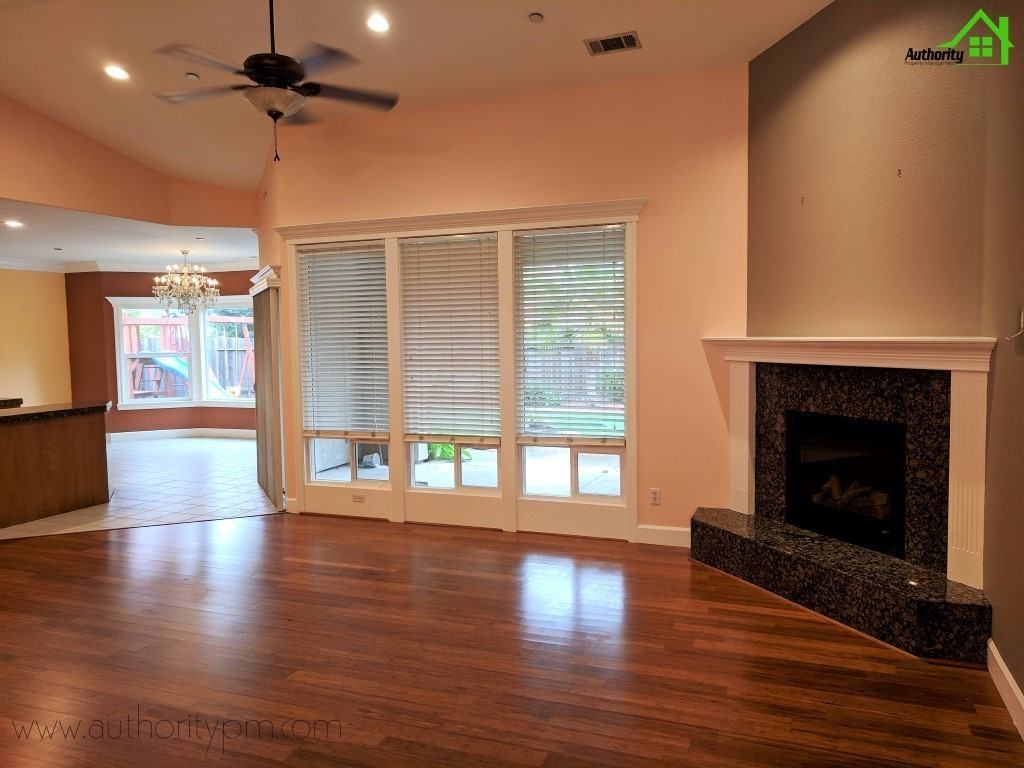 3242 Atletas Way - Photo 3 of 20