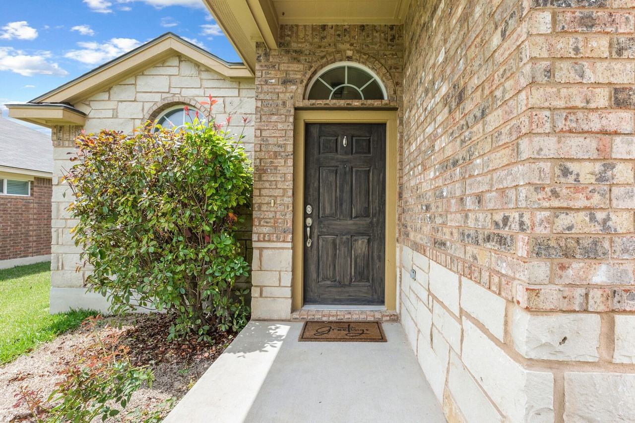 6609 Sendero Ln - Photo 3 of 24