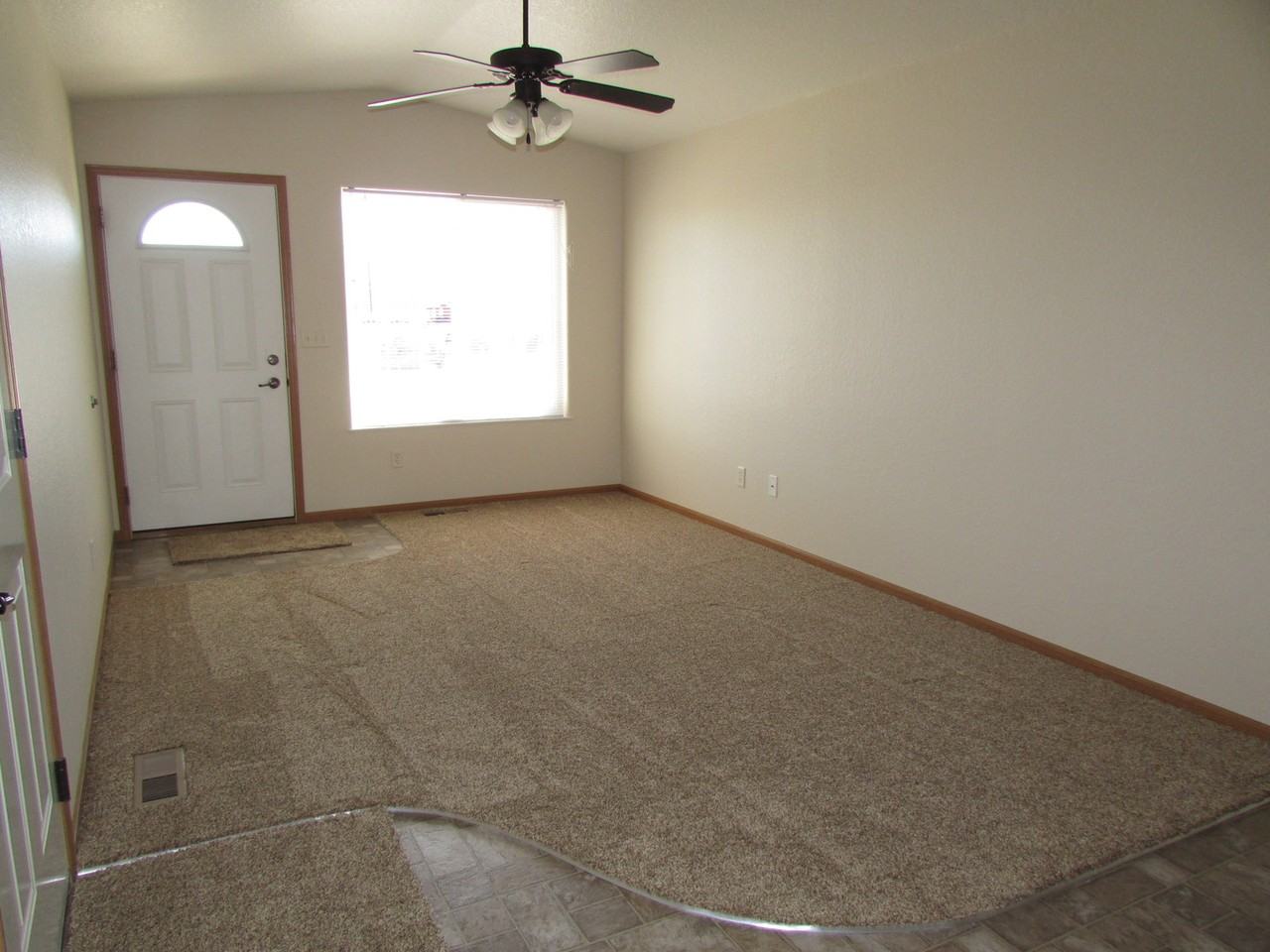 2443 Merlot Dr - Photo 2 of 11