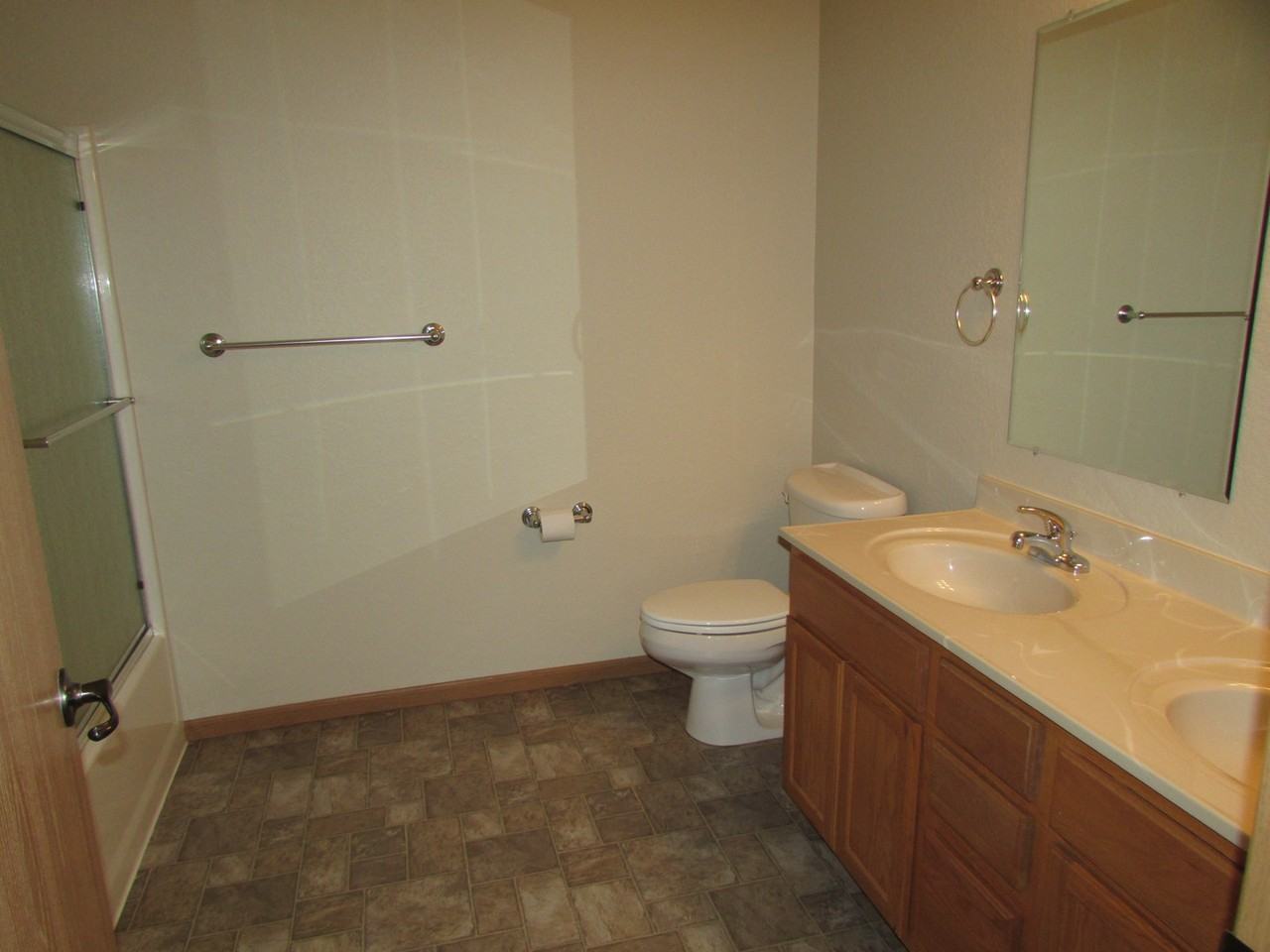 2443 Merlot Dr - Photo 7 of 11