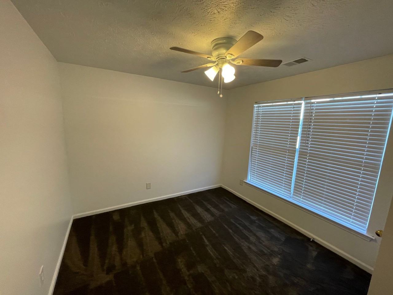 191 Blake Ave - Photo 3 of 19
