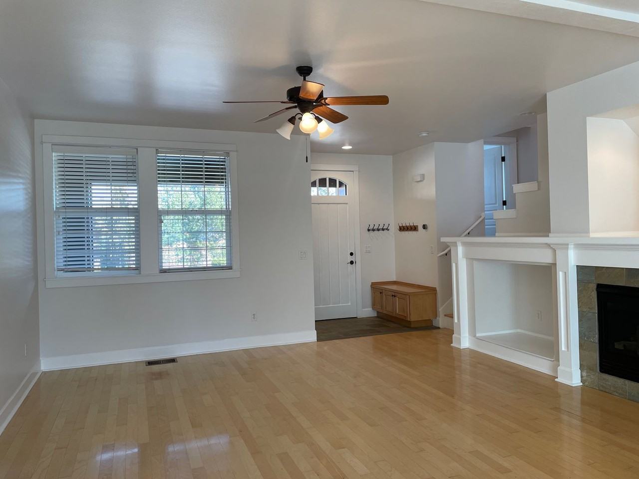 918 Sw Vantage Point Way - Photo 5 of 23