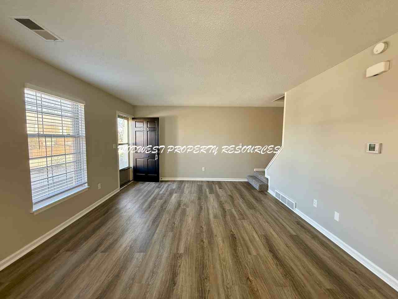 945 Nw Colbern Rd - Photo 3 of 14