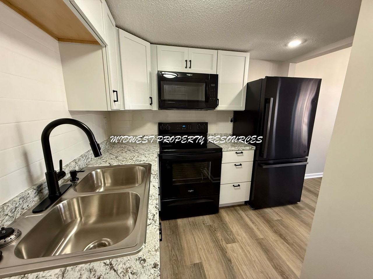 945 Nw Colbern Rd - Photo 6 of 14