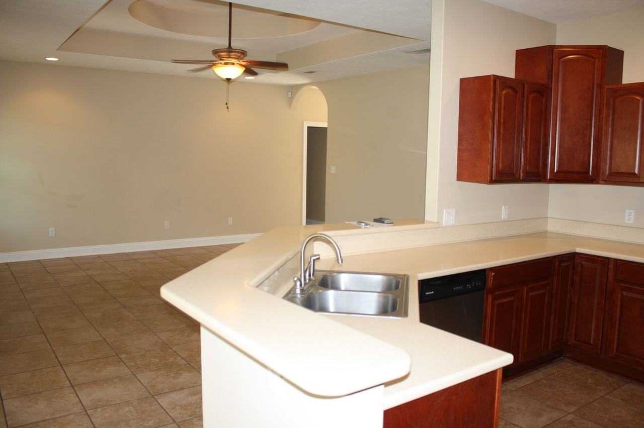 103 Mirante Dr - Photo 5 of 17