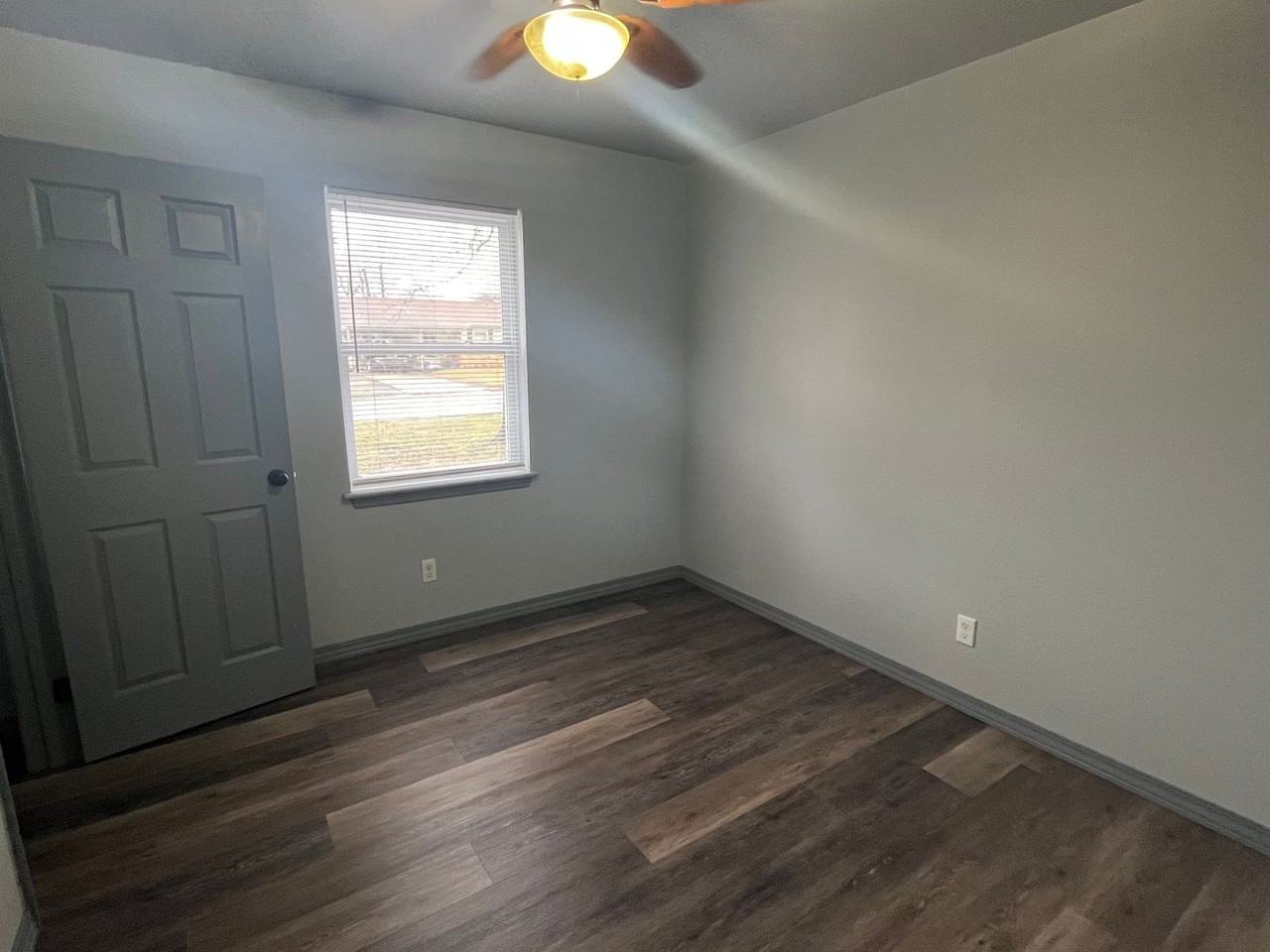 1207 S Hartford Ave - Photo 7 of 16