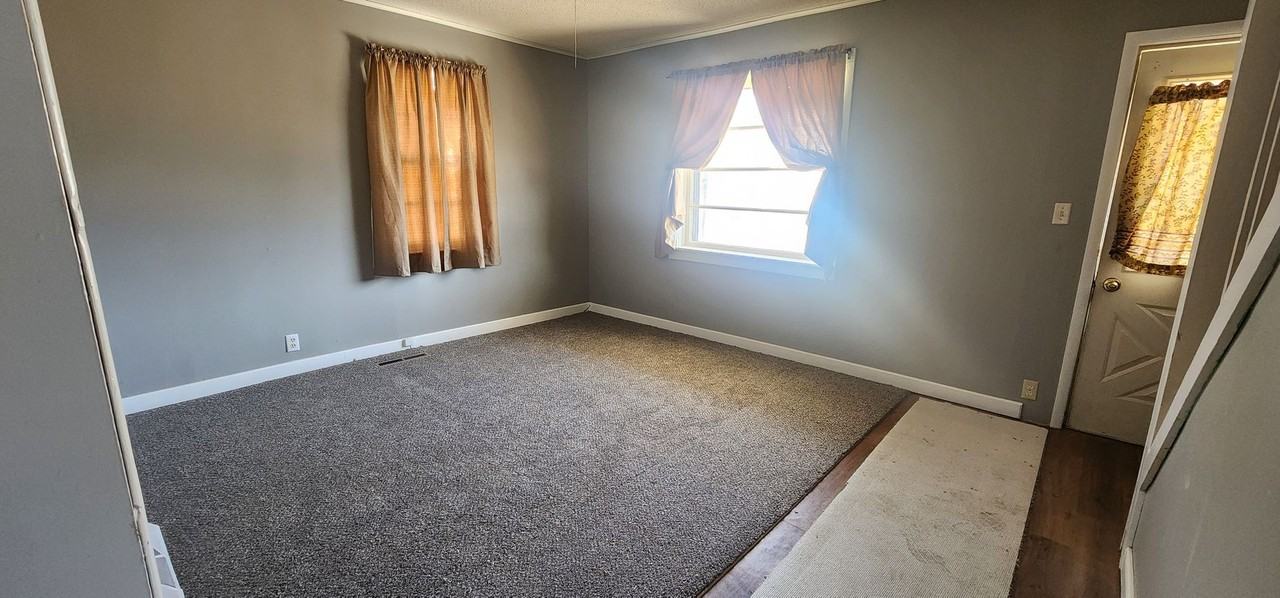 407 6th St Nw - Photo 2 of 12