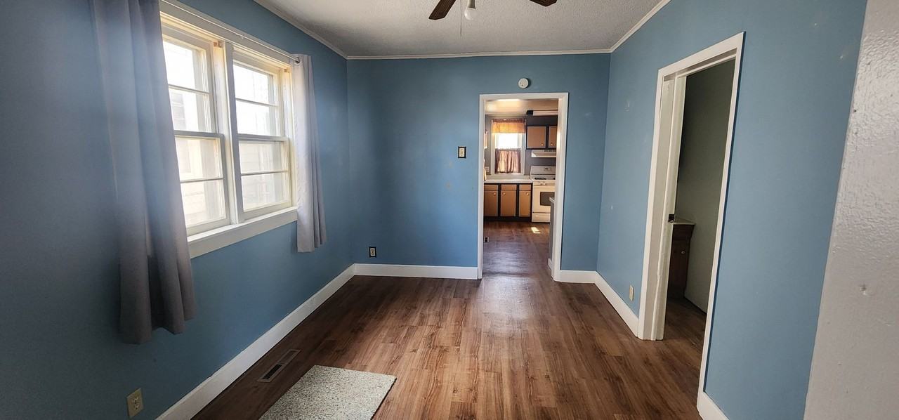 407 6th St Nw - Photo 5 of 12