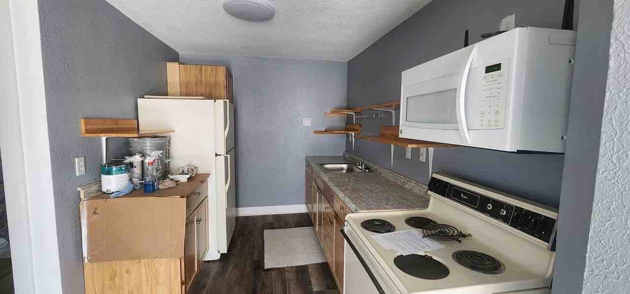 814 9th Ave Sw #A - Photo 5 of 9