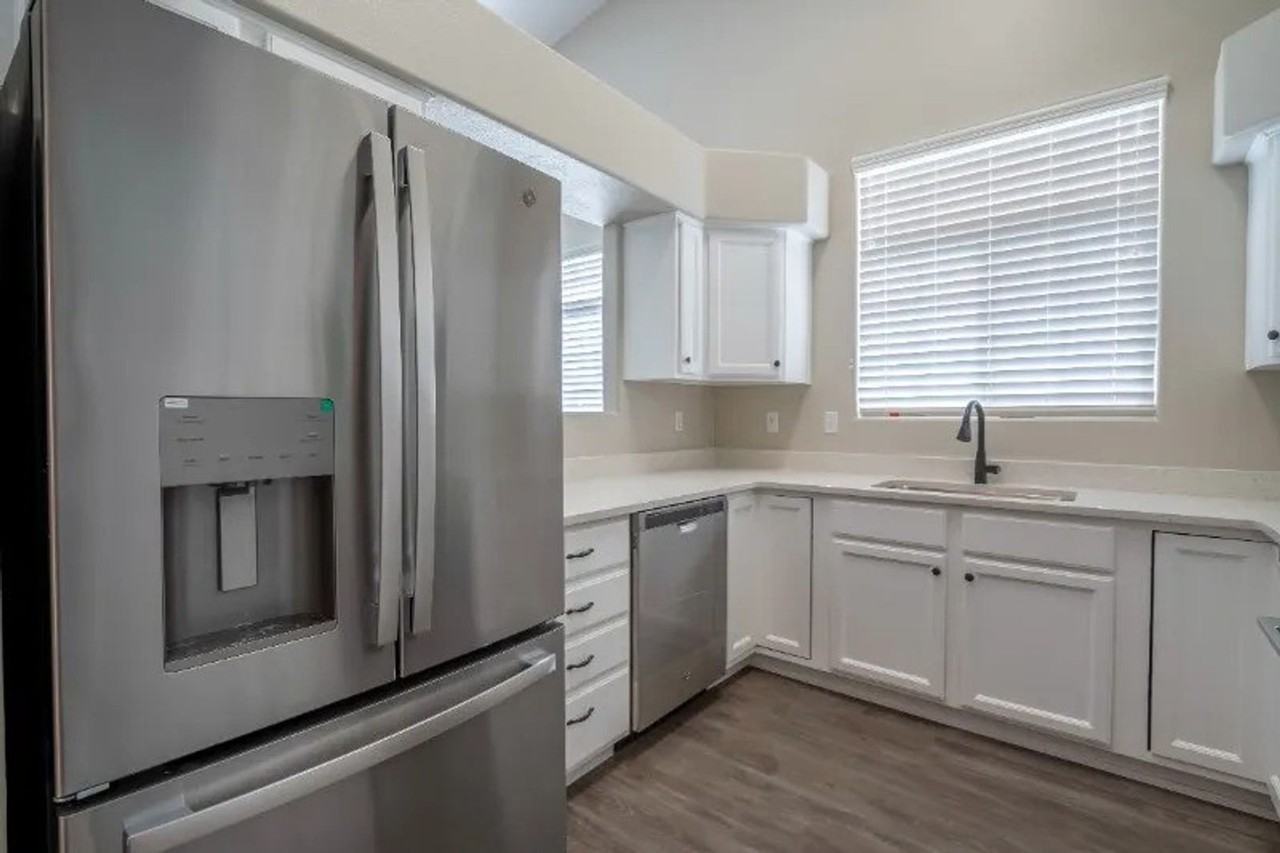 6246 W 200 S - Photo 3 of 21