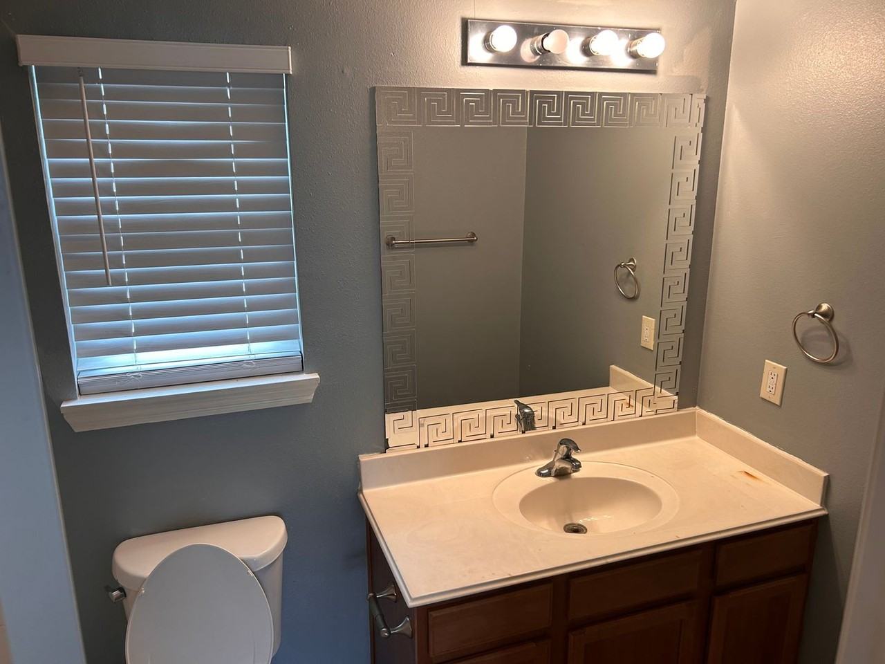 8405 Comal Street - Photo 5 of 16