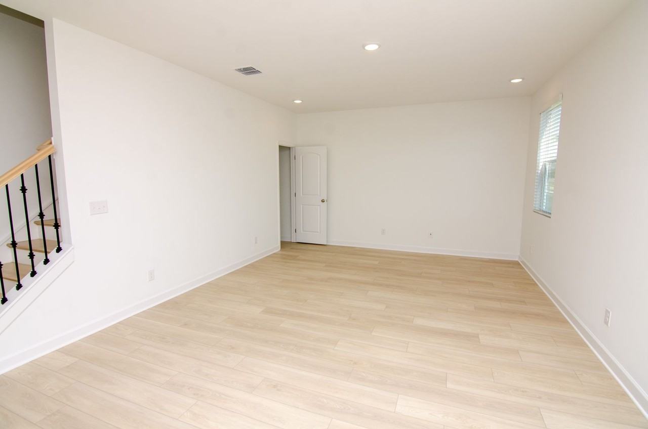 506 Forsberg Ct - Photo 3 of 29