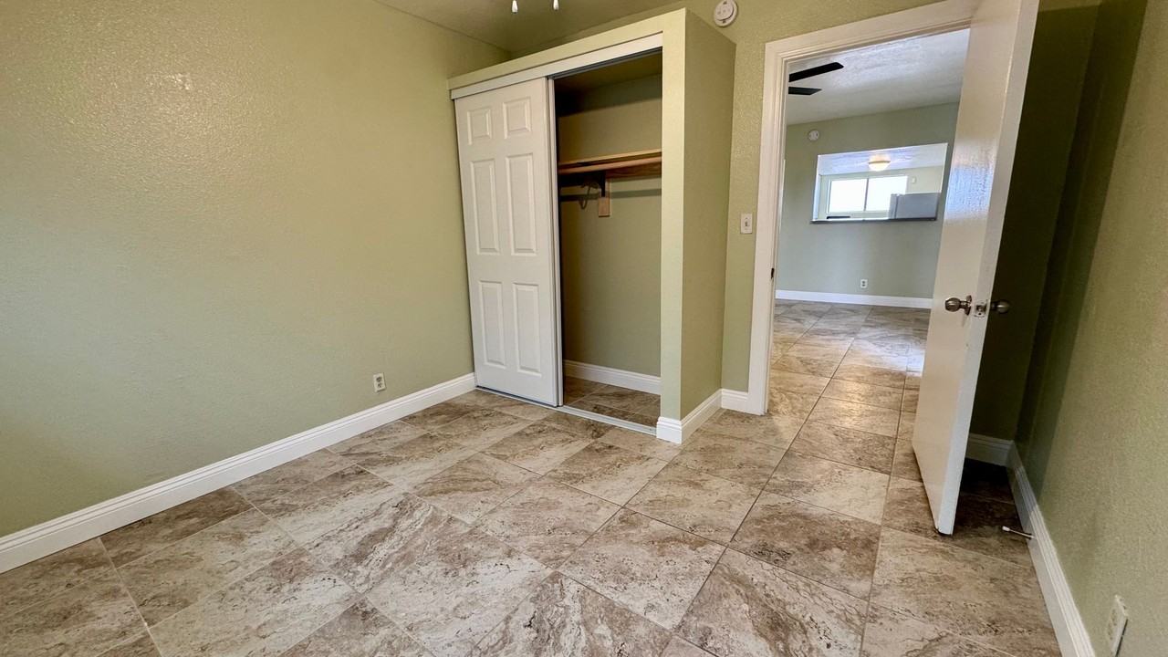 6225 Casada Way - Photo 6 of 10