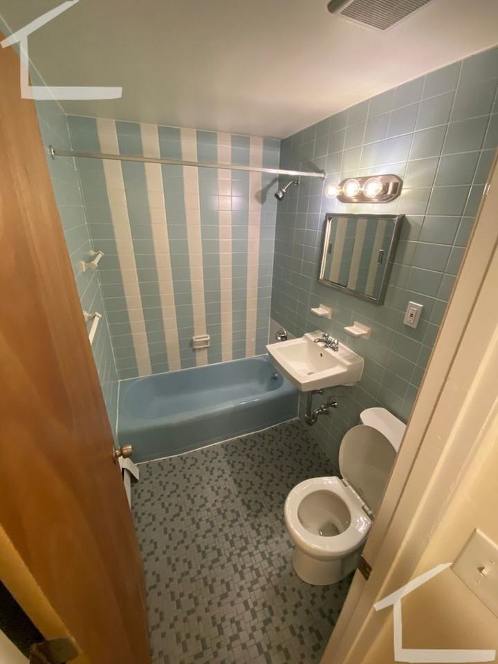 2012 Commonwealth Ave - Photo 3 of 12