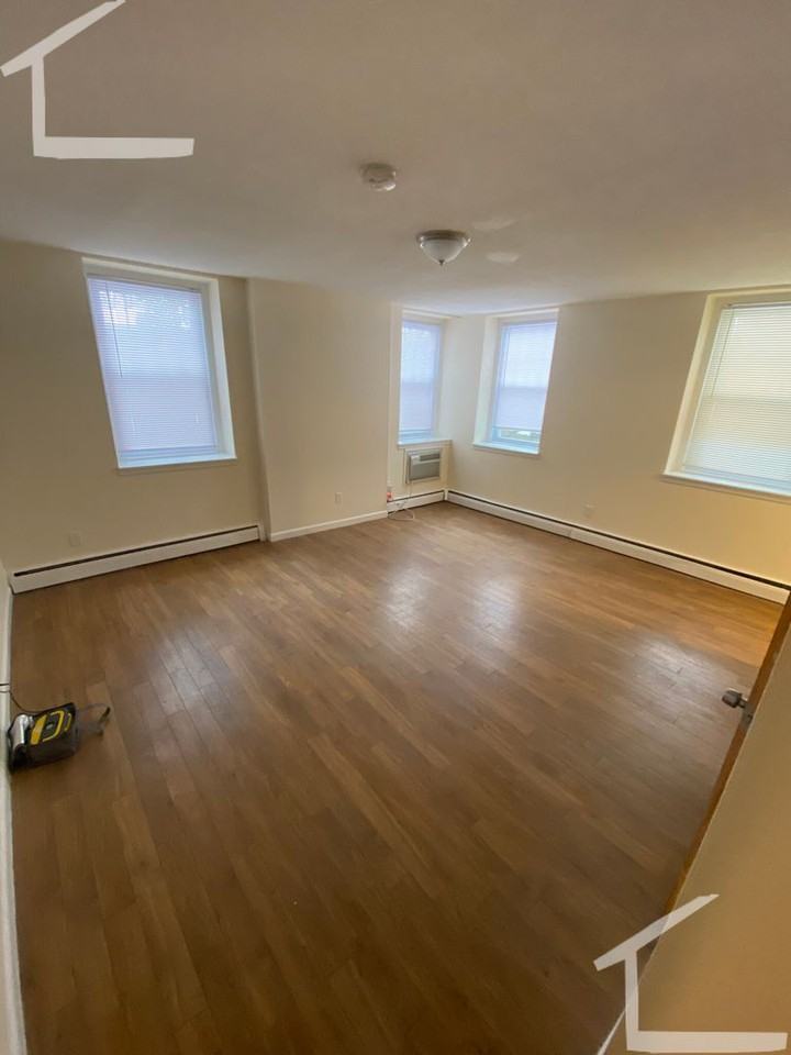 2012 Commonwealth Ave - Photo 7 of 12