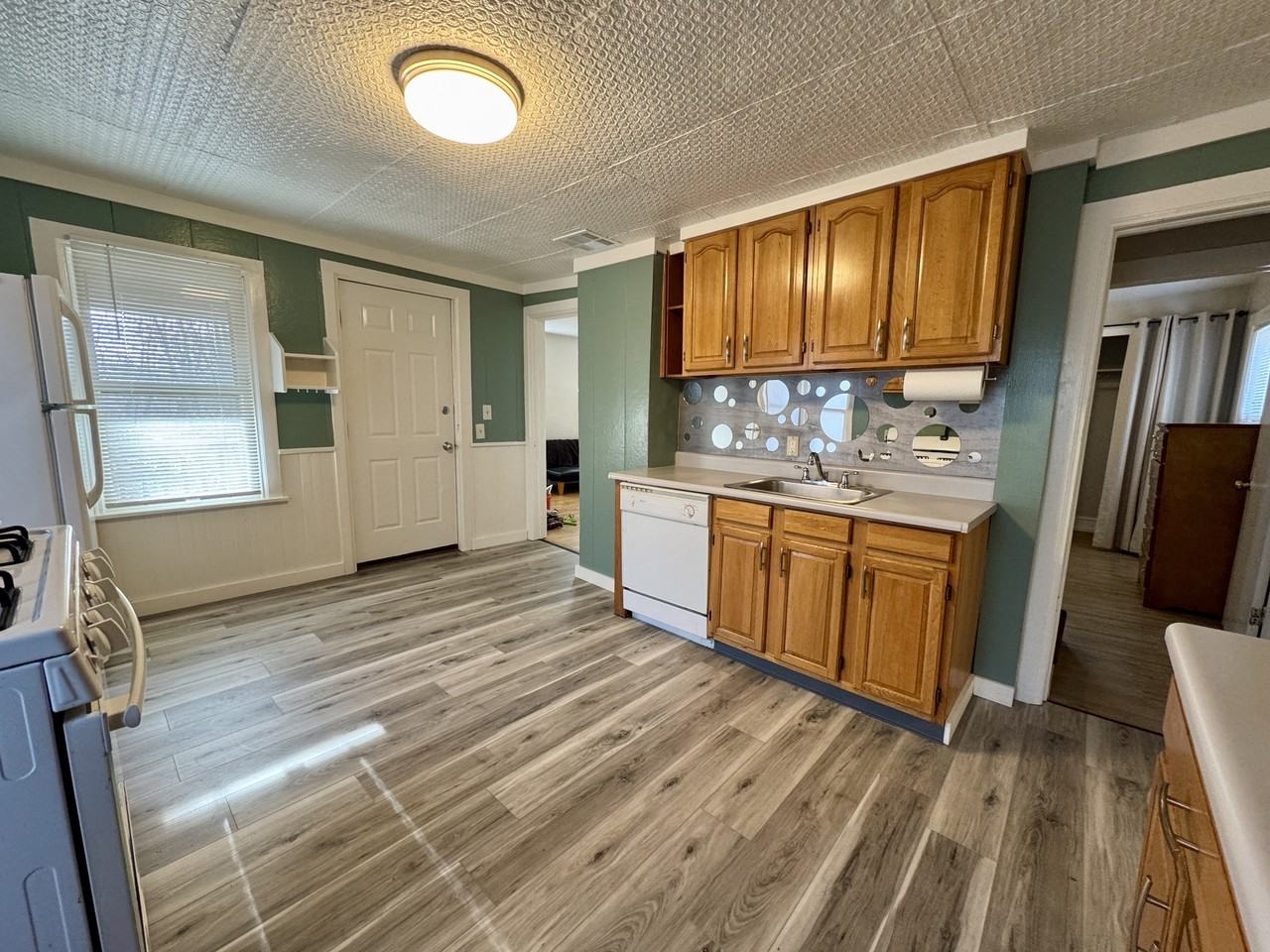 East Spencer Street - Photo 3 of 34