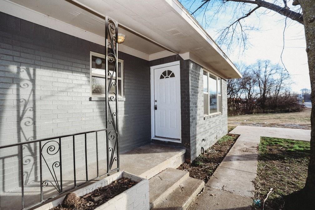 494 North Main Street Unit B - Photo 2 of 16