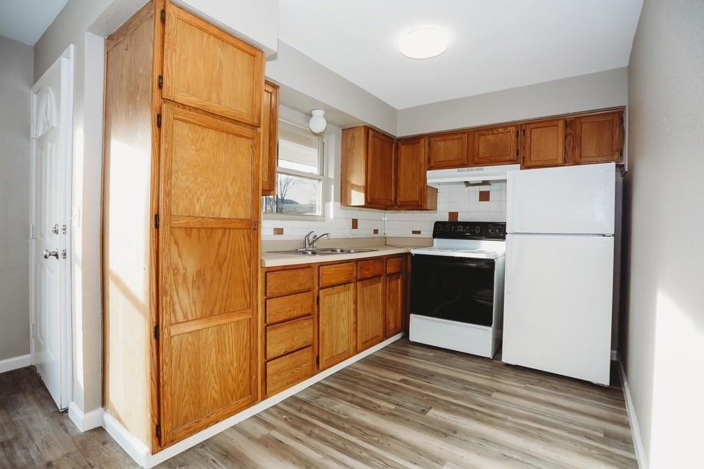 494 North Main Street Unit B - Photo 5 of 16