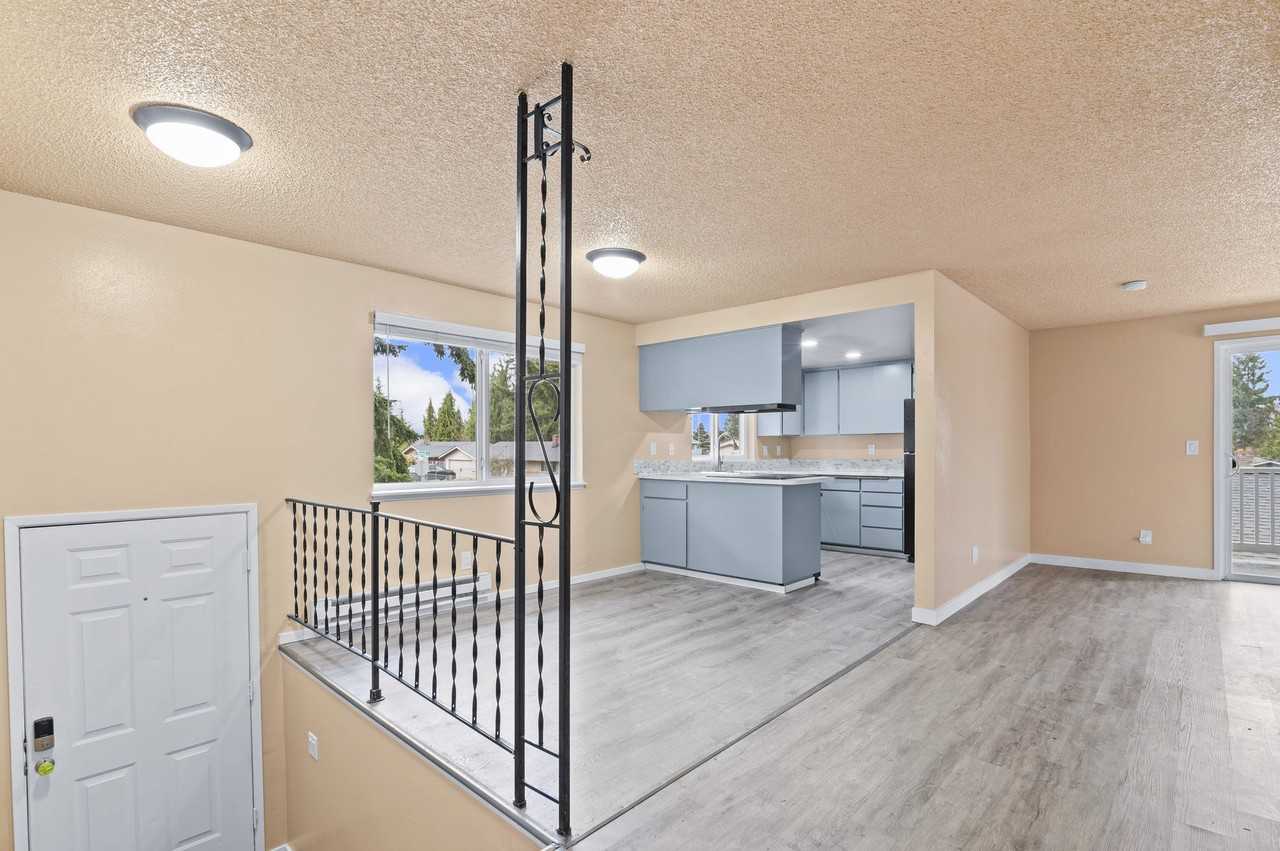 6115 West Beech Street - Photo 6 of 20