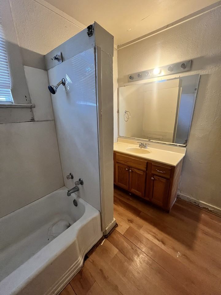 1616 Kirkman Street - Photo 7 of 10