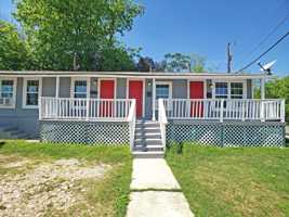 featured image of 1529 N Walters