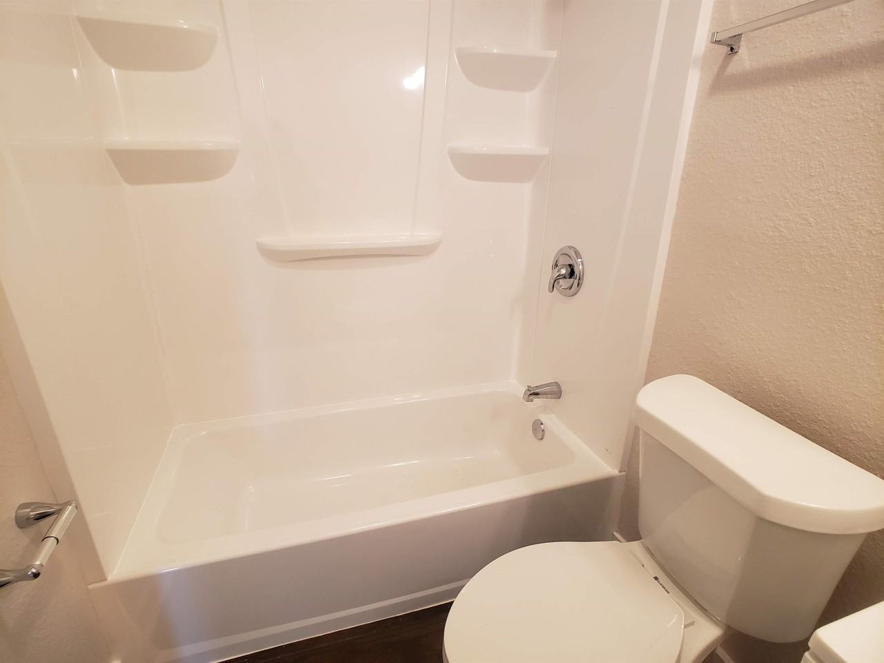 1529 N. Walters - Photo 7 of 27
